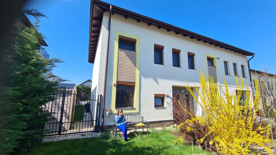 Casa cuplata moderna de inchiriat in cartierul Borhanci - Poză 1