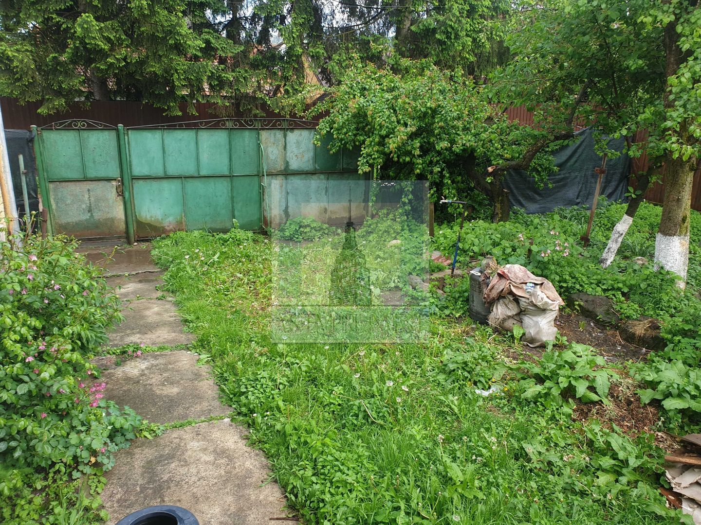 Casă bătrânească de vânzare în Tărlungeni - Poză 2