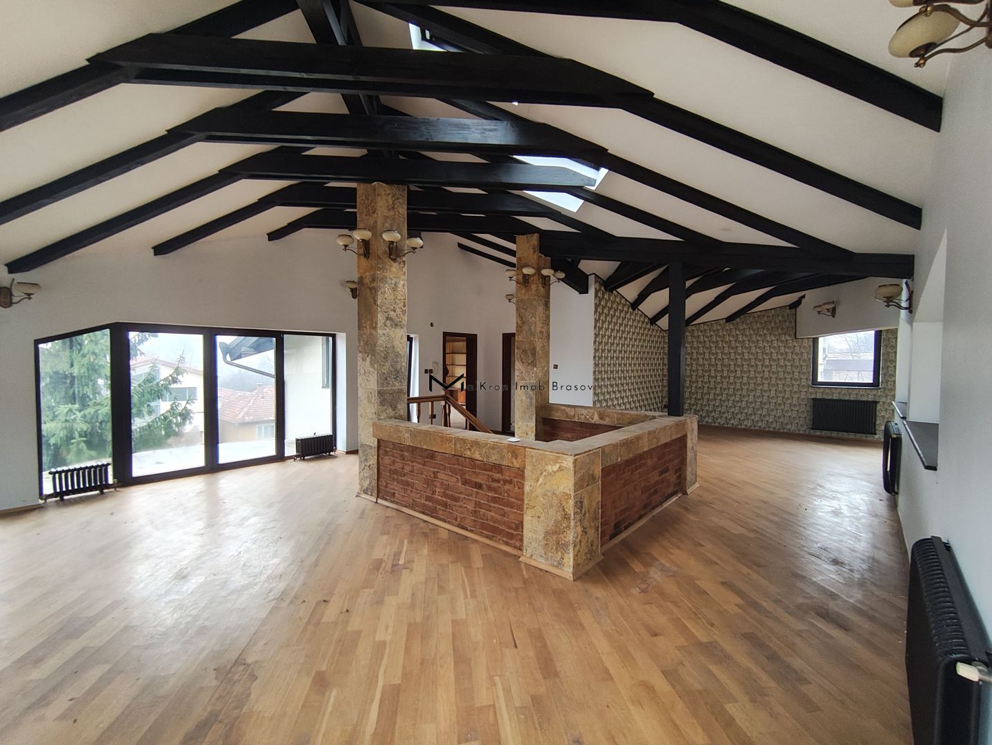 Proprietate amplă cu două case și teren generos, Brașov – str. Cariere - Poză 2