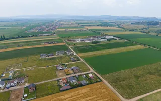 Sanpetru |Teren intravilan 733mp | 3 fronturi stradale - Poză 11