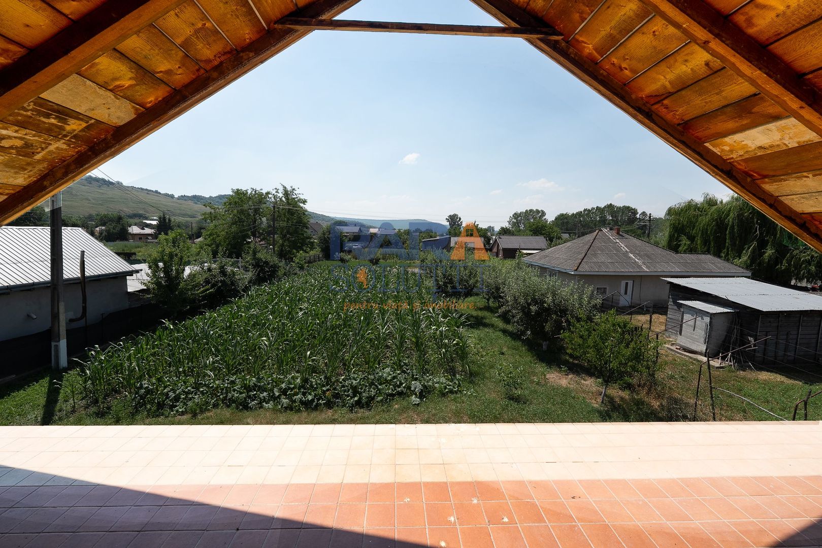 Casă din 2010 (3 dormitoare, două băi și garaj) - Poză 15