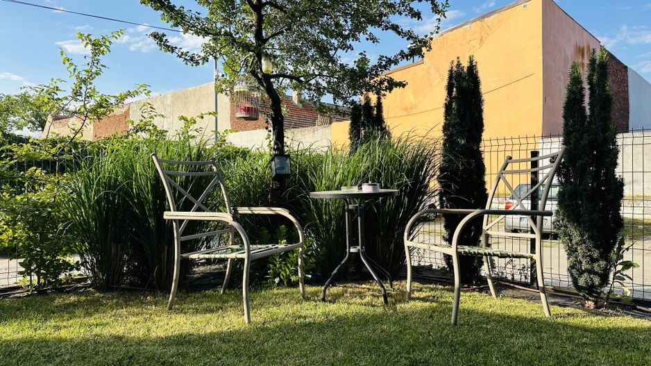 Curte proprie 82 mp | 2 camere, 52 mp | La 10 min de centrul orasului - Poză 1