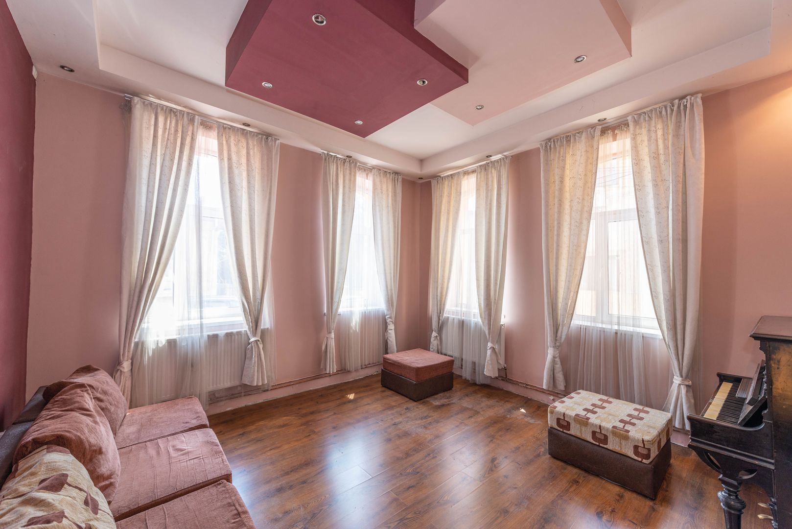 Apartament 3 camere de vanzare, in vila, 83 mp - Poză 1