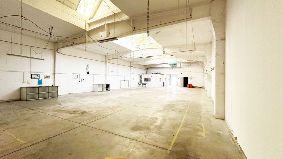 Hală industrială 431 mp de închiriat – central Arad, acces TIR - Poză 2