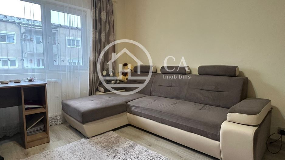 Apartament de vânzare cu 3 camere in zona centrală Beiuș, Bihor - Poză 8