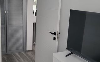 De inchiriat apartament cu 2 camere la Papadie, etaj 3, renovat, 550 E - Poză 13