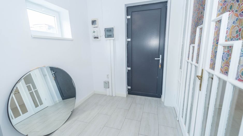 Apartament de inchiriat, 137 mp, central, curte proprie - Poză 5