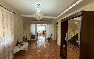 De vanzare Vila situata Ultracentral-425 mp - Poză 6