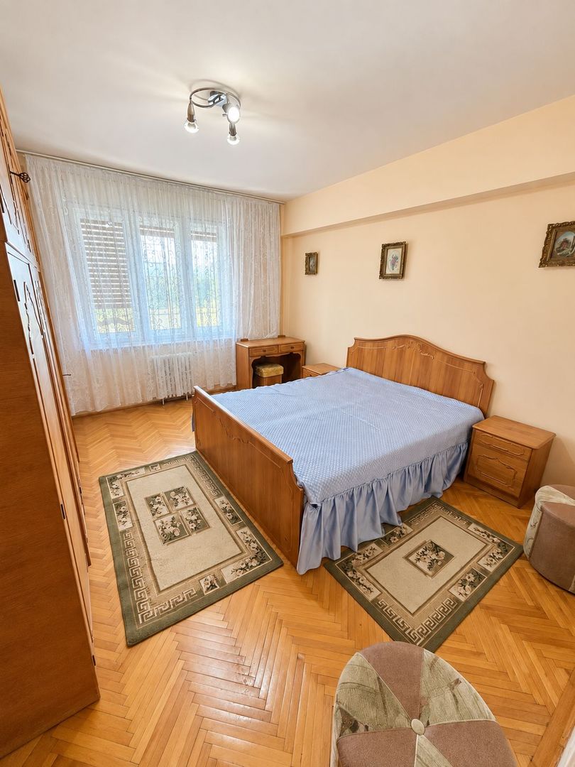 Apartament 4 camere - Zona Prima Shops - Poză 3
