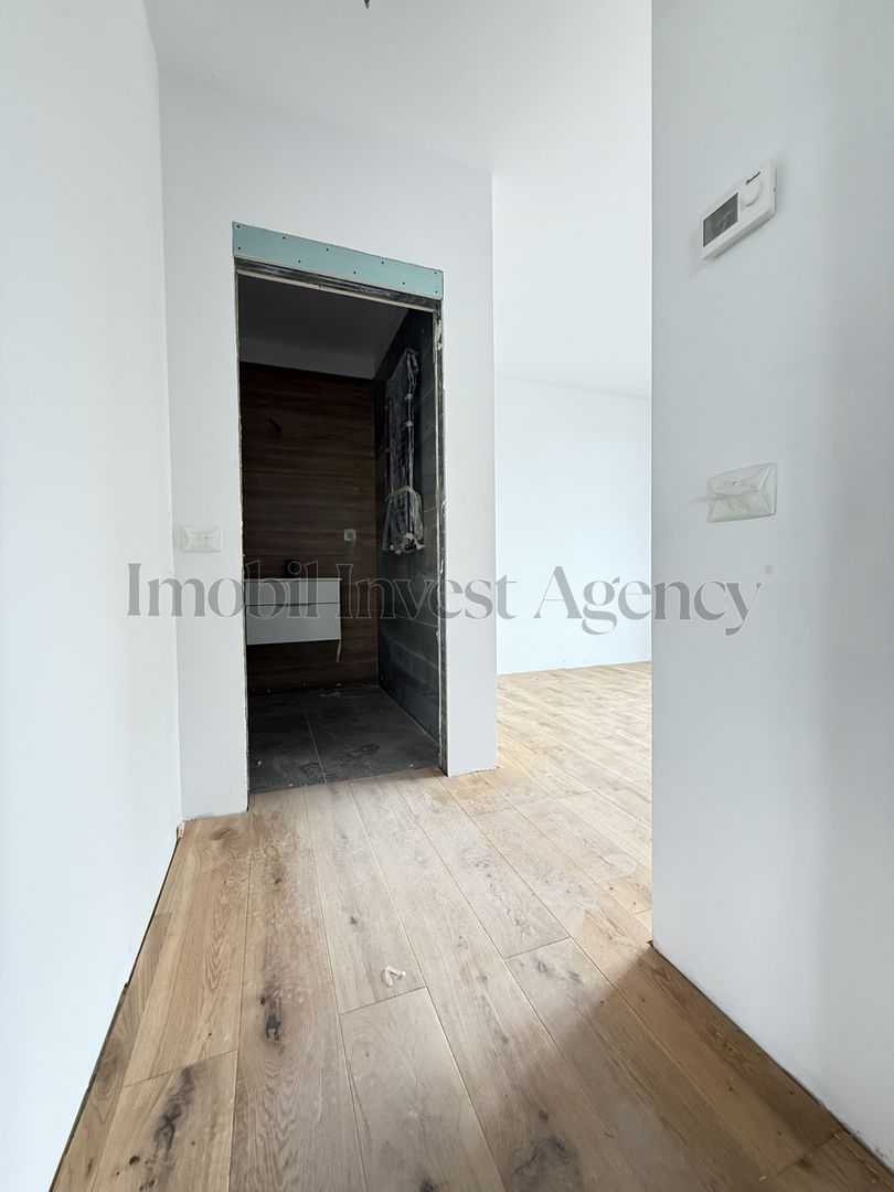 Apartament 3 camere de vanzare Pipera in bloc cu vedere la lac - Poză 4