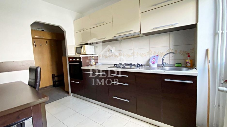 Apartament cu 3 camere de vanzare zona Bulevardul Dacia, Oradea - Poză 7