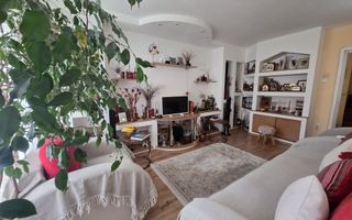 Apartament cu 3 camere  de vanzare - B dul 1 Mai - Poză 2