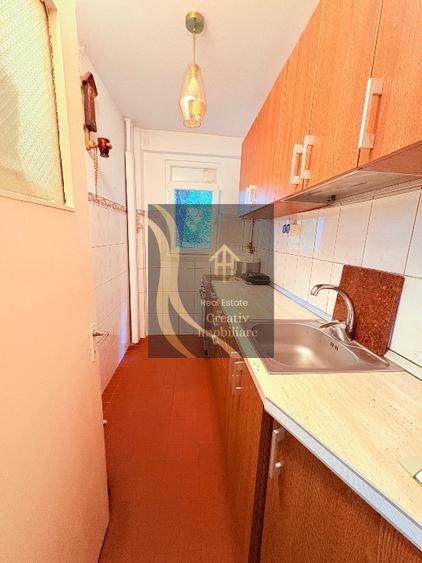 De vânzare apartament decomandat - Poză 8
