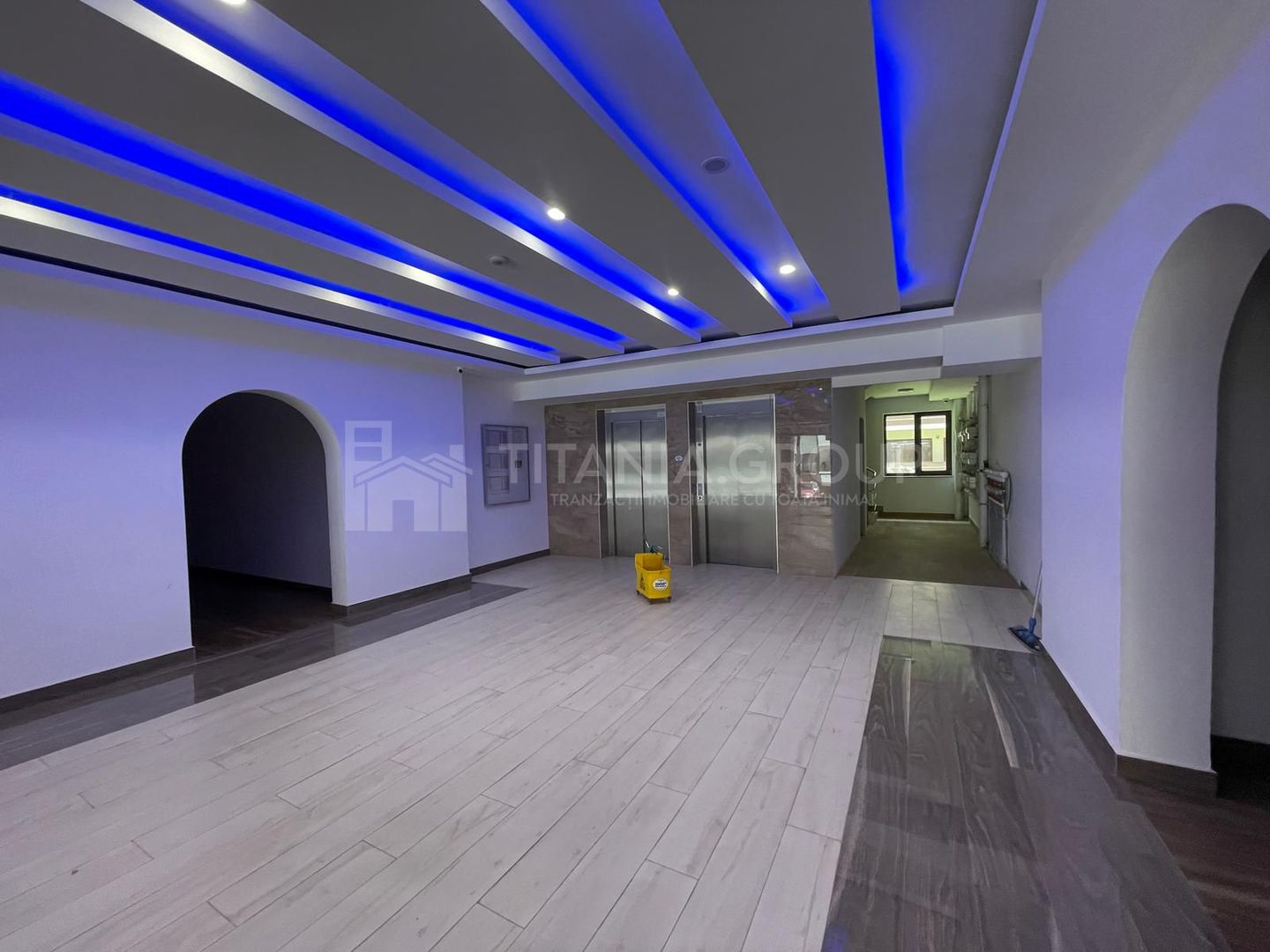 Garsoniera cocheta, mobilata si utilata - Complex Rezidential Isaran - Poză 12