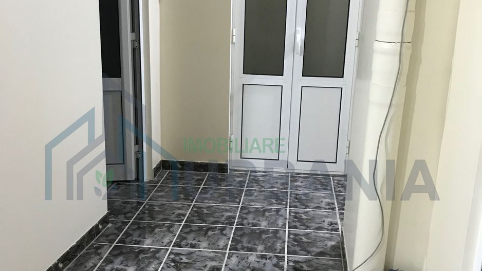 Vând apartament 3 camere - Poză 7