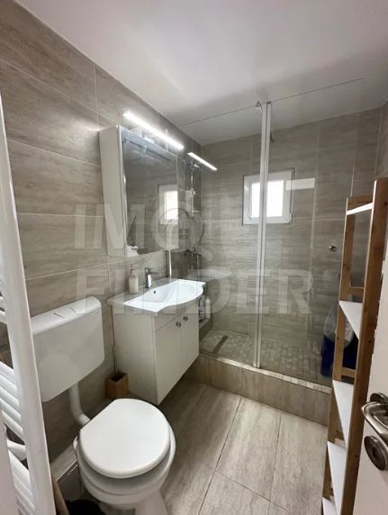 Apartament 3 camere zona Intre Lacuri - Poză 8