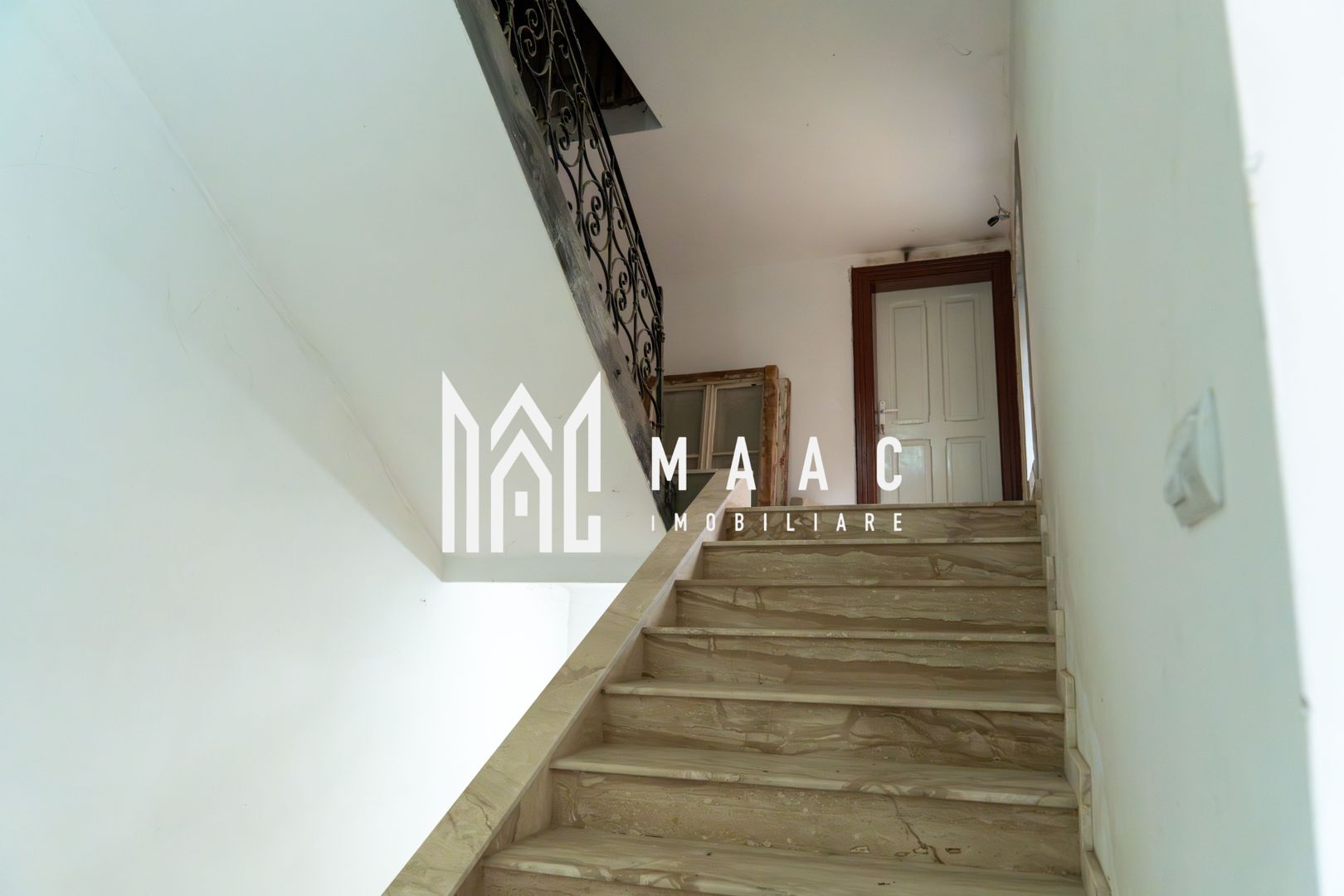 Spatiu comercial/ Birou I 9 camere I 360 mpu I Centru-Agnita - Poză 4