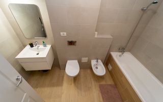 Apartament de închiriat cu 2 camere în Tractorul, Brașov - Poză 10