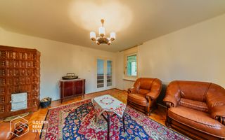 Vila superba, P+E,  Cuvin, 9 camere, 200 mp si teren 1300 mp plus anexa 3 camere - Poză 2