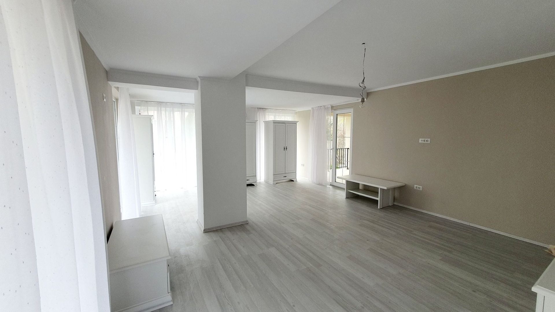 Casa de închiriat: Cartier privat, zona lacurilor Crevedia Buftea. - Poză 4