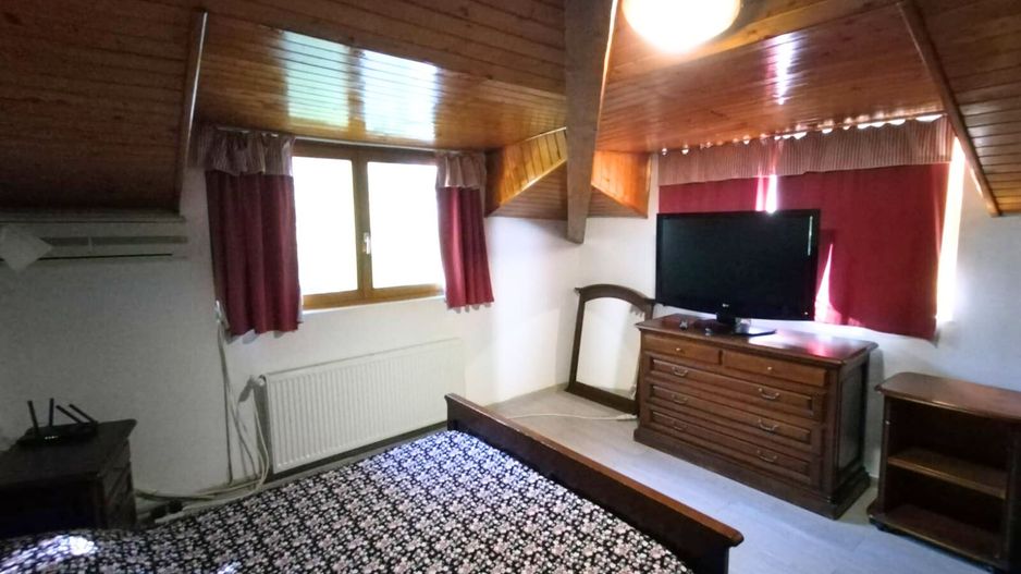 Vilă spațioasă de închiriat 6 camere piscină încălzită zona de Nord - Poză 10