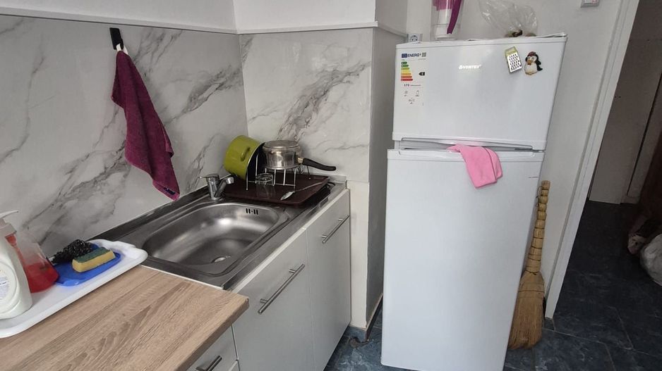 De inchiriat apartament 2 camere, Centru, 300 euro - Poză 1