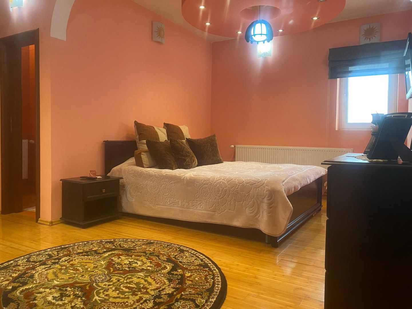 Oportunitate:clinica, birouri etc! Vanzare casa cu 4 camere-Targoviste - Poză 5