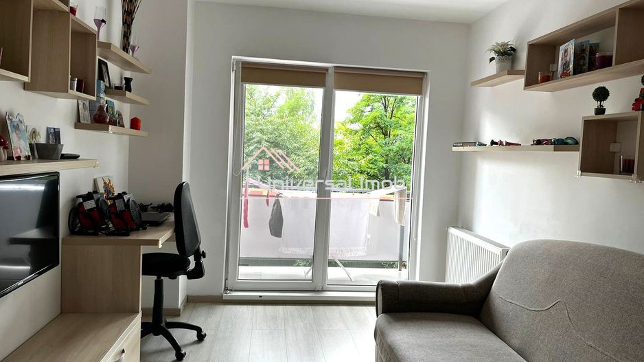 Apartament cu 2 camere decomandate, zona BMW - Poză 2