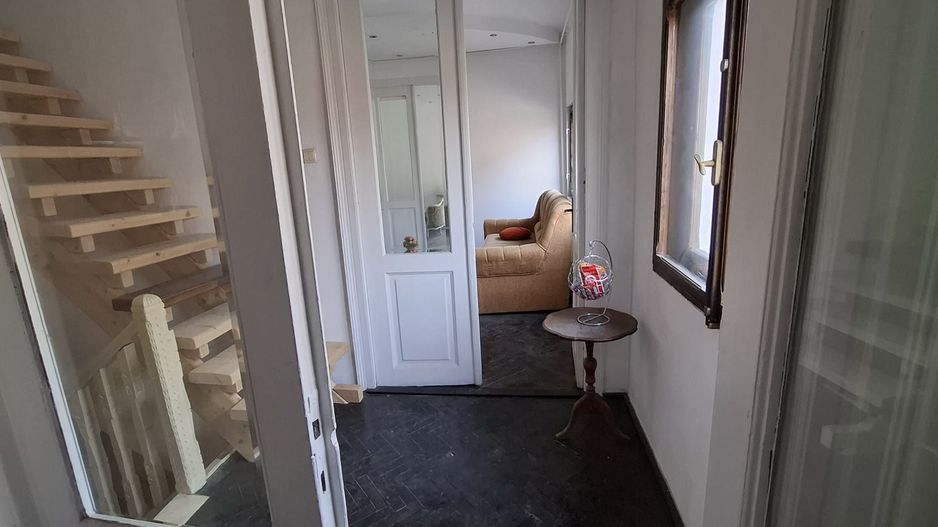 Se vinde etajul 1 si mansarda | Vile interbelica | 13 Septembrie - Poză 24