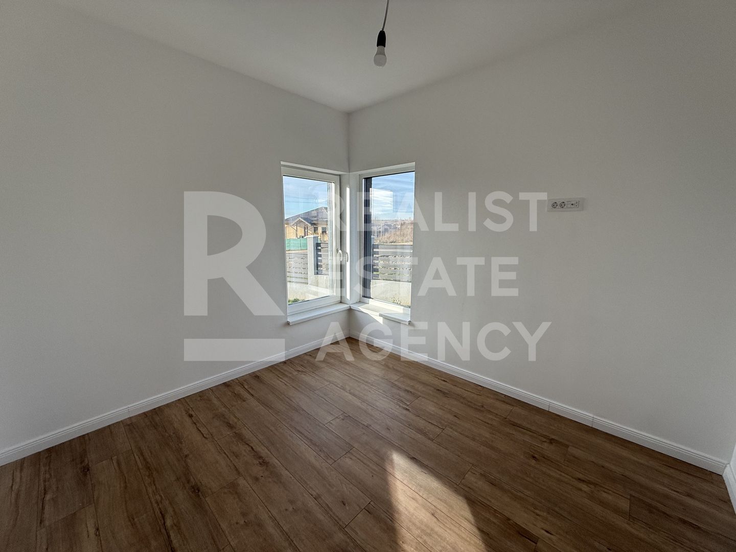 Vânzare, casă modernă, 5 camere, Valea Adâncă, Iași - Poză 4