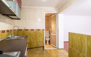 Casă de vânzare – 181 mp, 3 apartamente, 9 camere – București - Poză 19