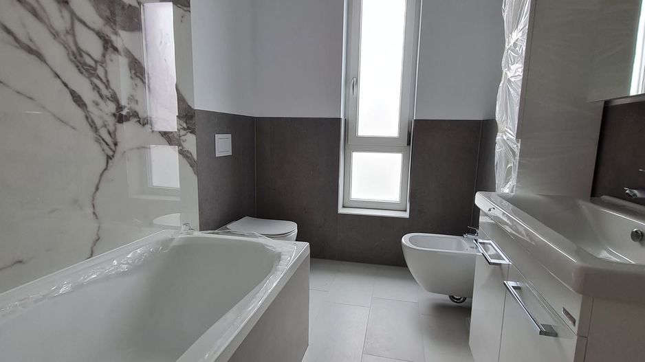 Proiect deosebit la 5 minute de Iulius Town - Poză 25