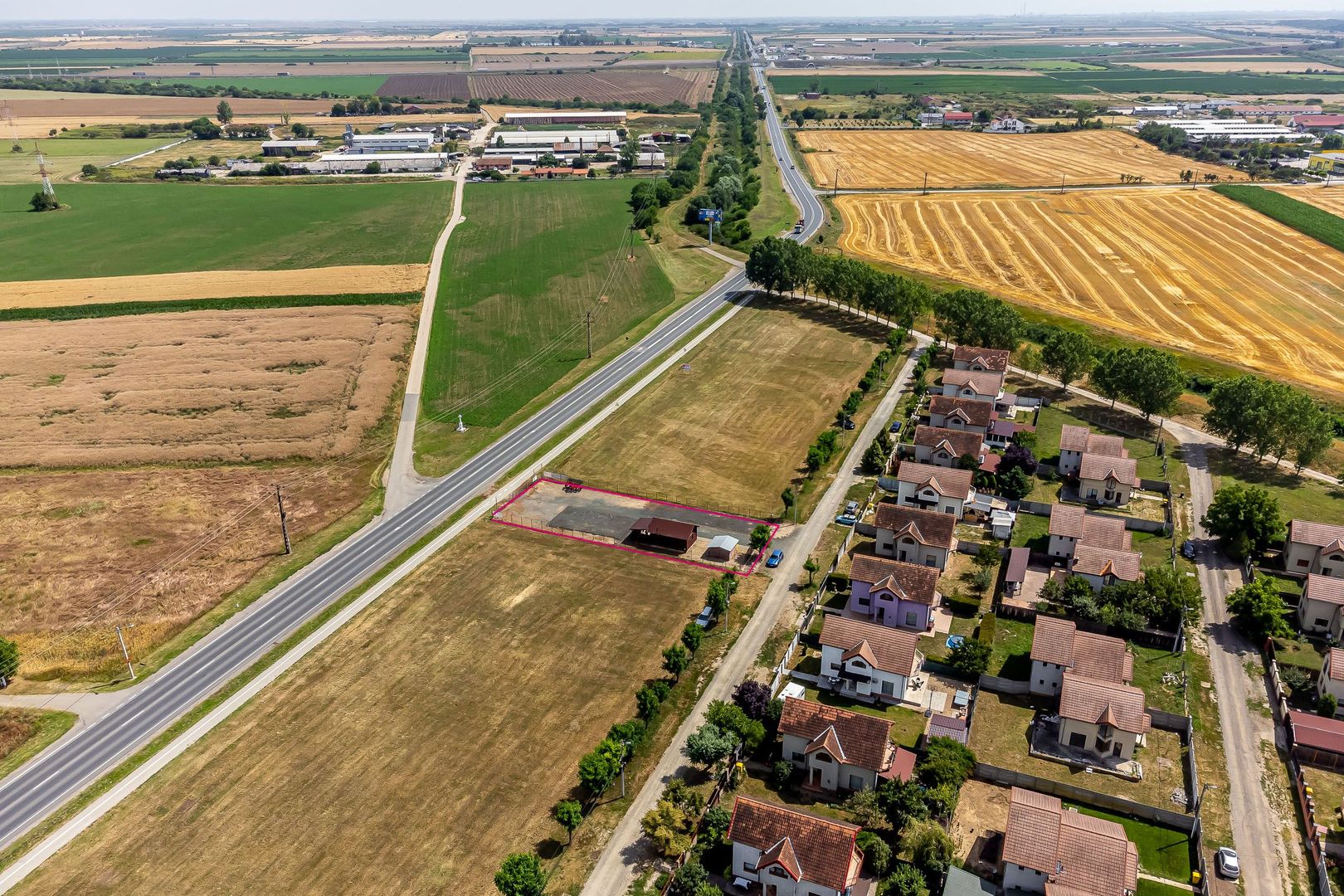 Închiriere Spațiu și Teren în Pecica – Ideal pentru Showroom - Poză 5