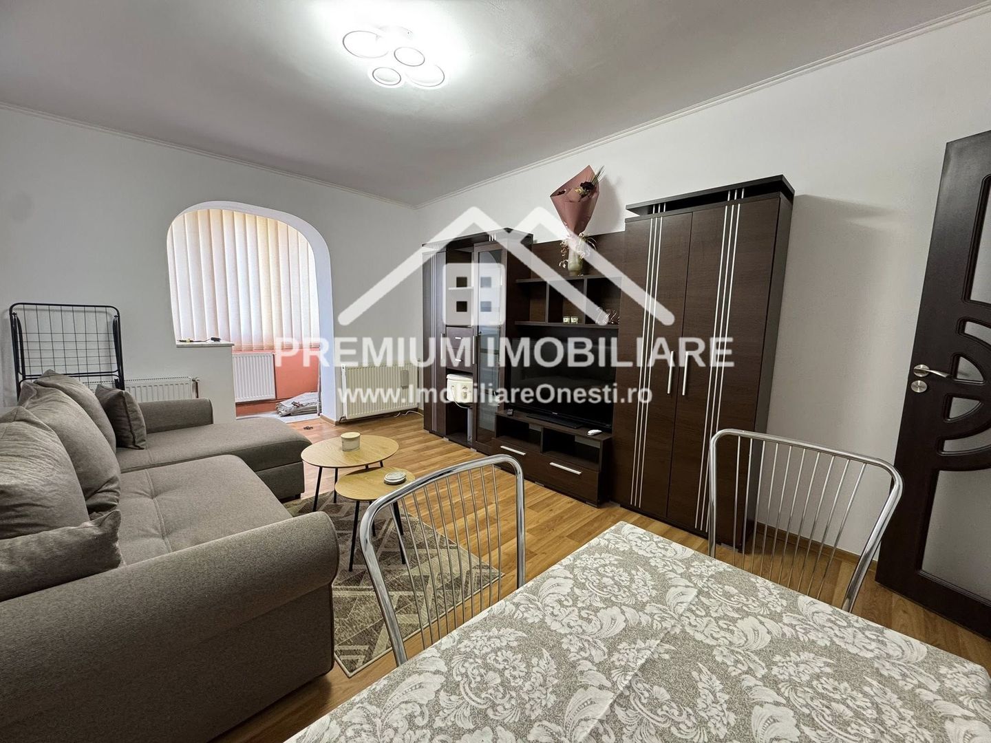 De Inchiriat - Apartament 3 Camere - Poză 1