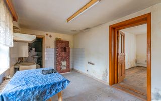 Casă individuală de renovare în Bod, Brașov - Poză 2