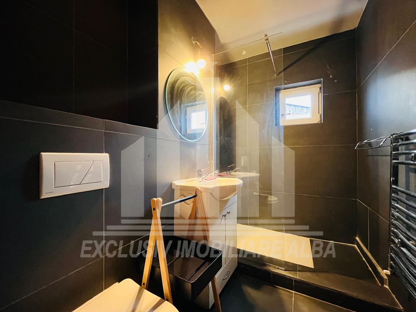 Apartament cu 3 camere, etaj intermediar, Cetate-Mercur - Poză 6