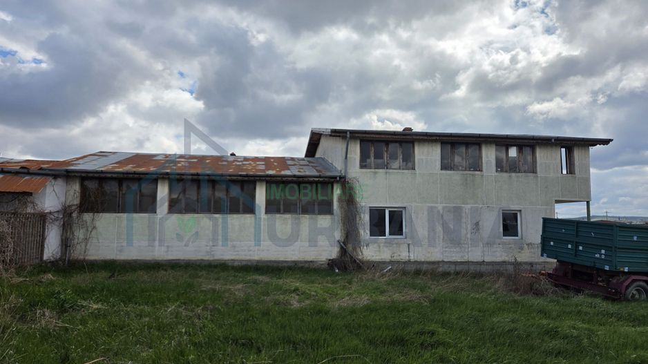 Casă cu etaj și hală utilă, Bogonos - Poză 2