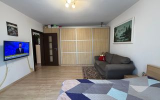 Grasoniera spatioasa la 5 minute de metrou, intr-un bloc mixt - Poză 4