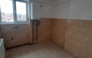 BRASADAS vinde ap cu 2 cam CENTRAL 38mp 3/3 Lucaciu. - Poză 2