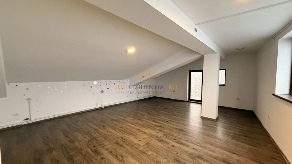 Spatiu comercial, pozitionare excelenta, exact la metrou Aparatorii P - Poză 4