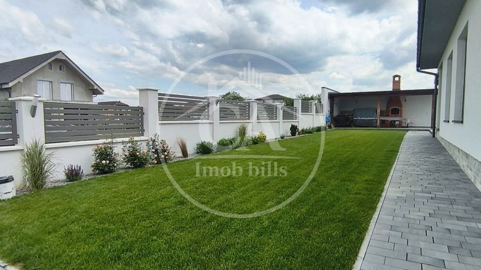 Casa de vanzare cu 4 camere si piscina in Cihei, Bihor - Poză 19