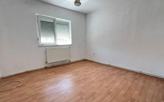 Apartament 4 camere, decomandat – Zona de Jos - Poză 3