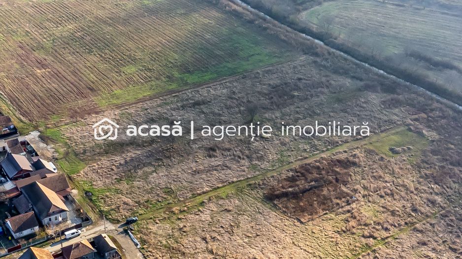 Pret redus Teren generos intravilan la 3 km de Primaria Arad - Poză 3