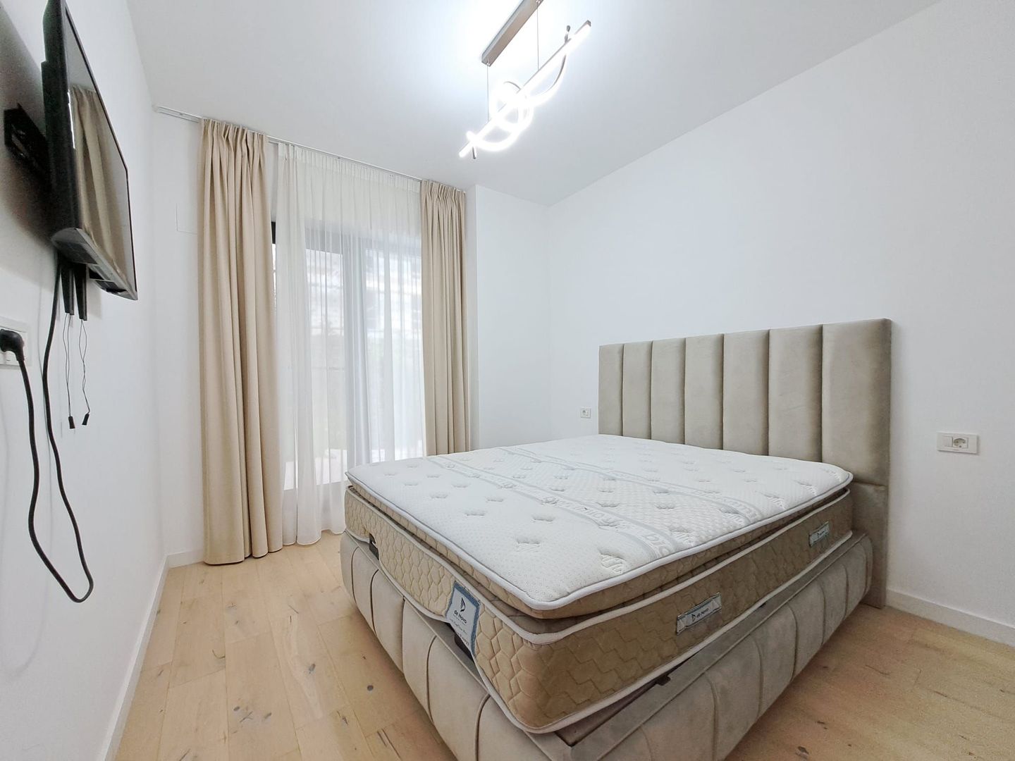 AP. 2 CAMERE - FIRST ESTATE, PET-FRIENDLY, POMPA DE CALDURA - Poză 2