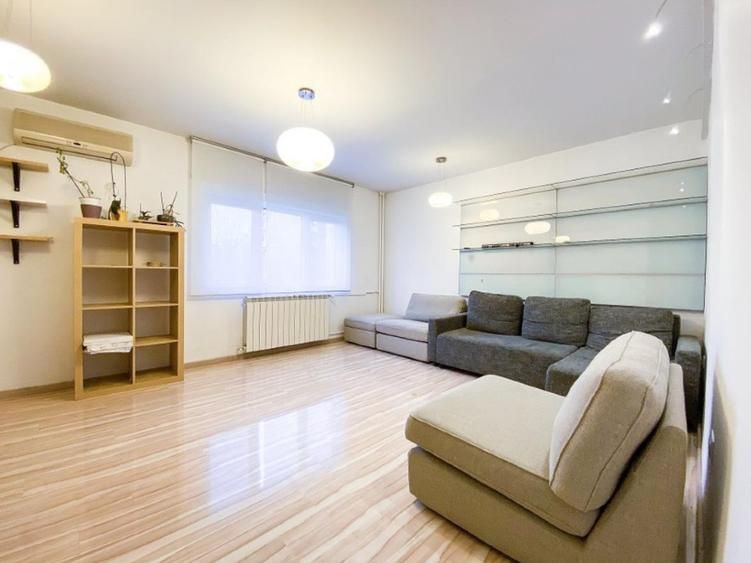 Apartament 3 camere -Camera de comert - Poză 1