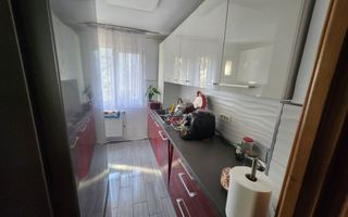 Apartament cu 4 camere in Manastur, etaj 2/4 zona Putna ! - Poză 3