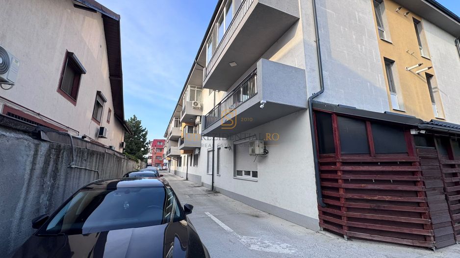Apartament 2 camere de vanzare, decomandat, acces facil la metrou - Poză 11