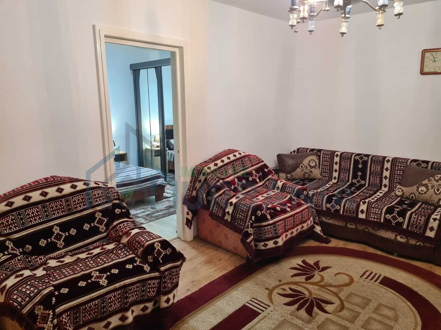 Apartament cu două camere semidecomandat de închiriat în zona Cantemir, la bulevard, Iași - Poză 3