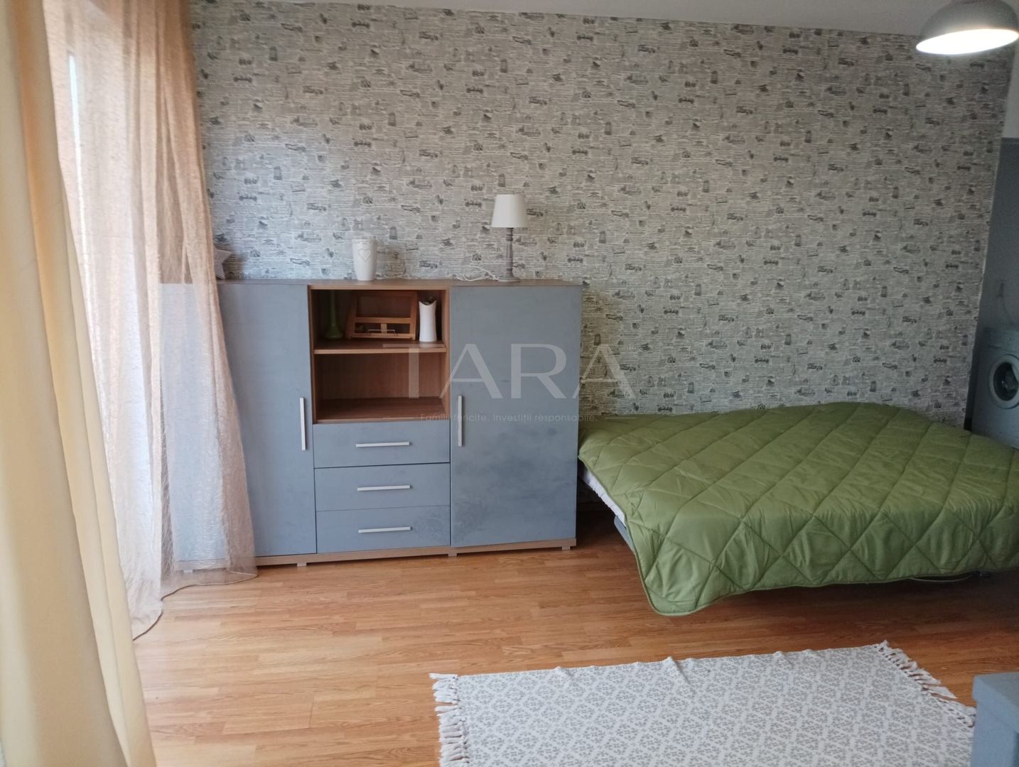 Apartament 3 camere, Bună Ziua, 55 mp, plus balcon! - Poză 1
