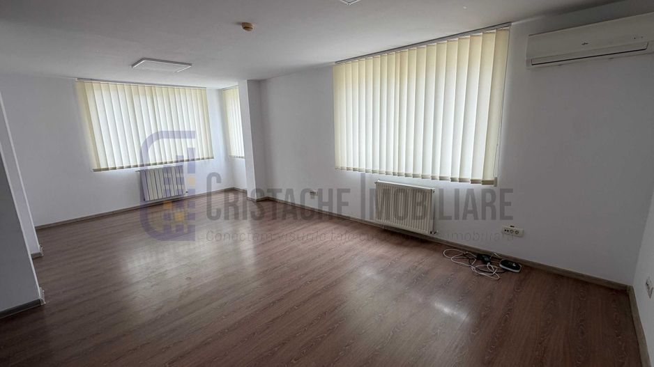 Vila multifunctionala | 250 mp | 5 cam + 4 bai | Sector 1 - Central - Poză 4